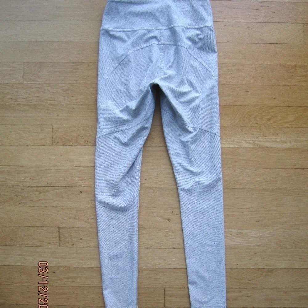 Outdoor Voices 7/8 Warm Up Leggings Women's Size XS Gray Spacedye